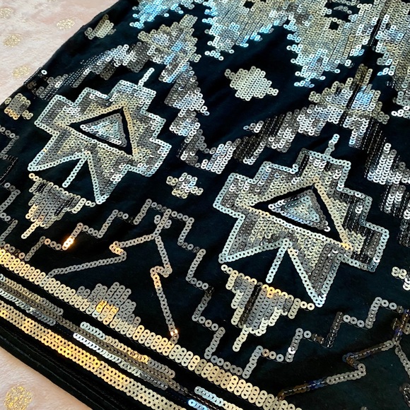 skirt | express - Picture 3 of 5